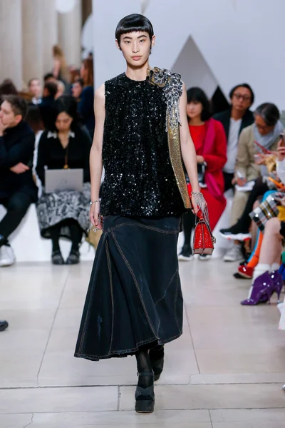 Look 40